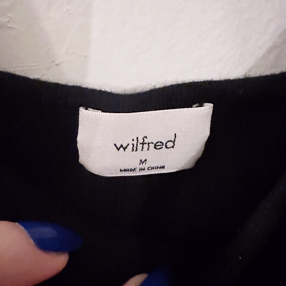 Aritzia Wilfred Sculpt Knit Squareneck Cropped Ribbed Tank Top Black - Picture 3 of 6